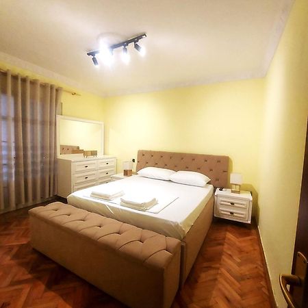 Fun House Serenity Apartment Tiranë Ngoại thất bức ảnh