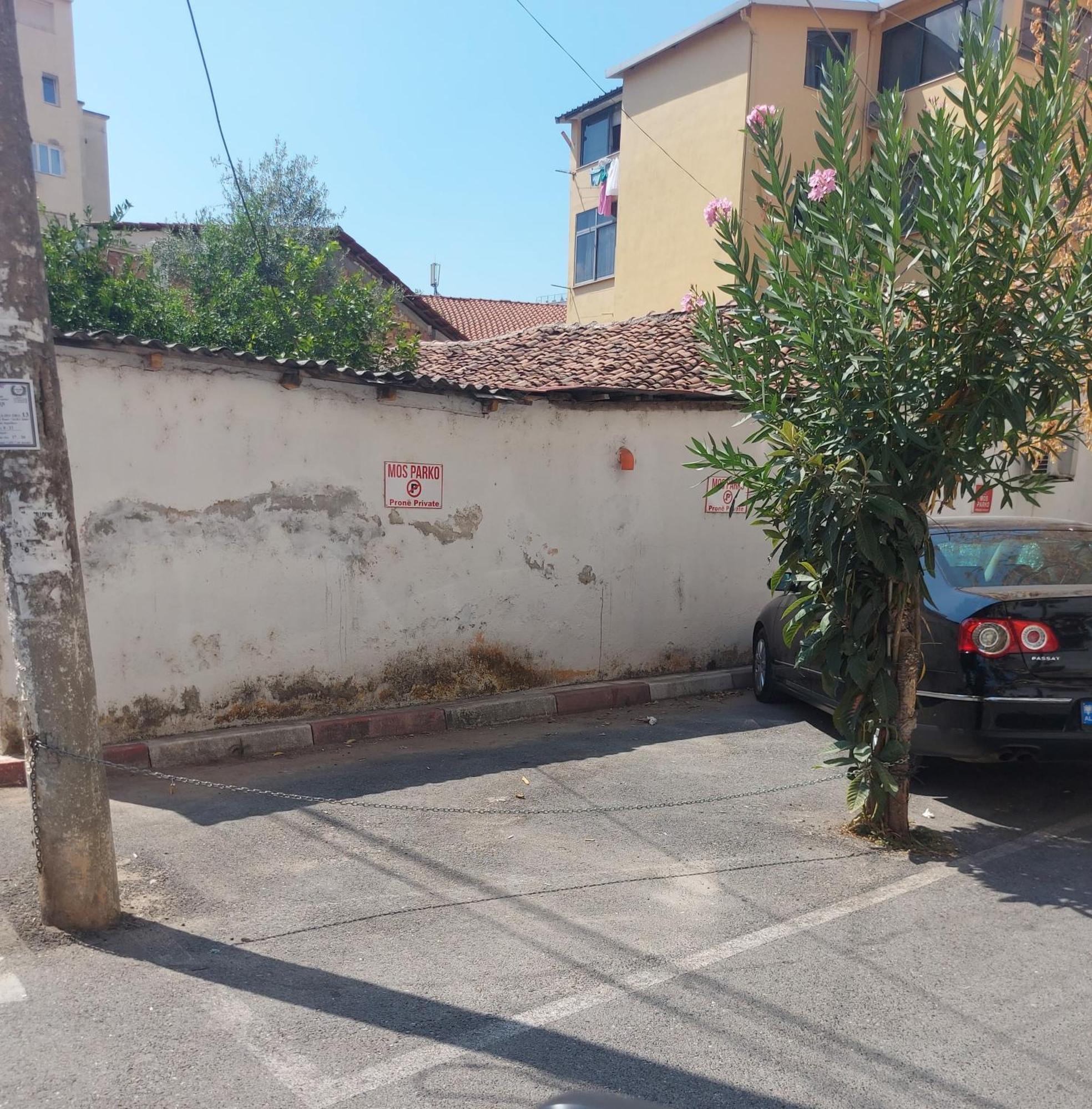 Fun House Serenity Apartment Tiranë Ngoại thất bức ảnh