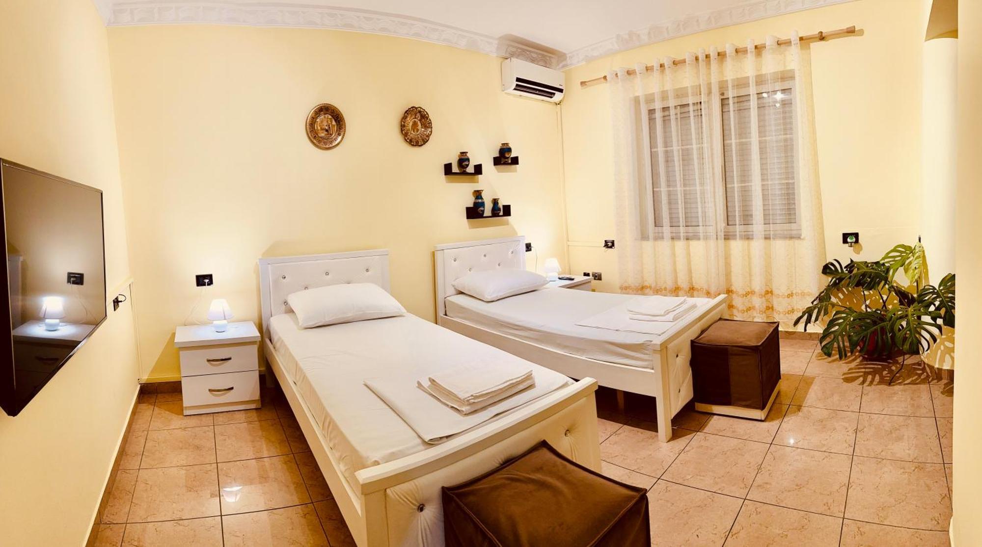 Fun House Serenity Apartment Tiranë Ngoại thất bức ảnh
