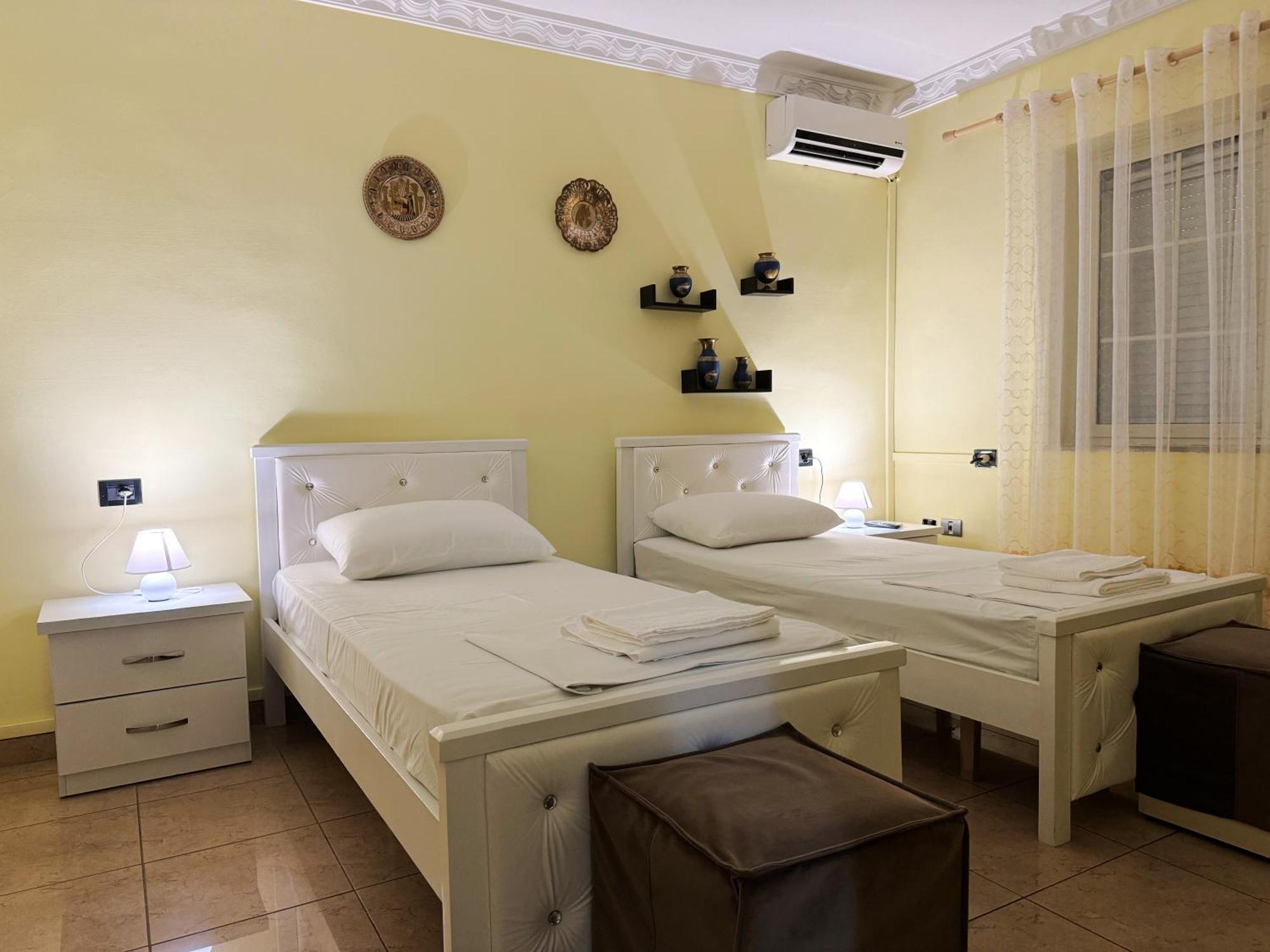 Fun House Serenity Apartment Tiranë Ngoại thất bức ảnh