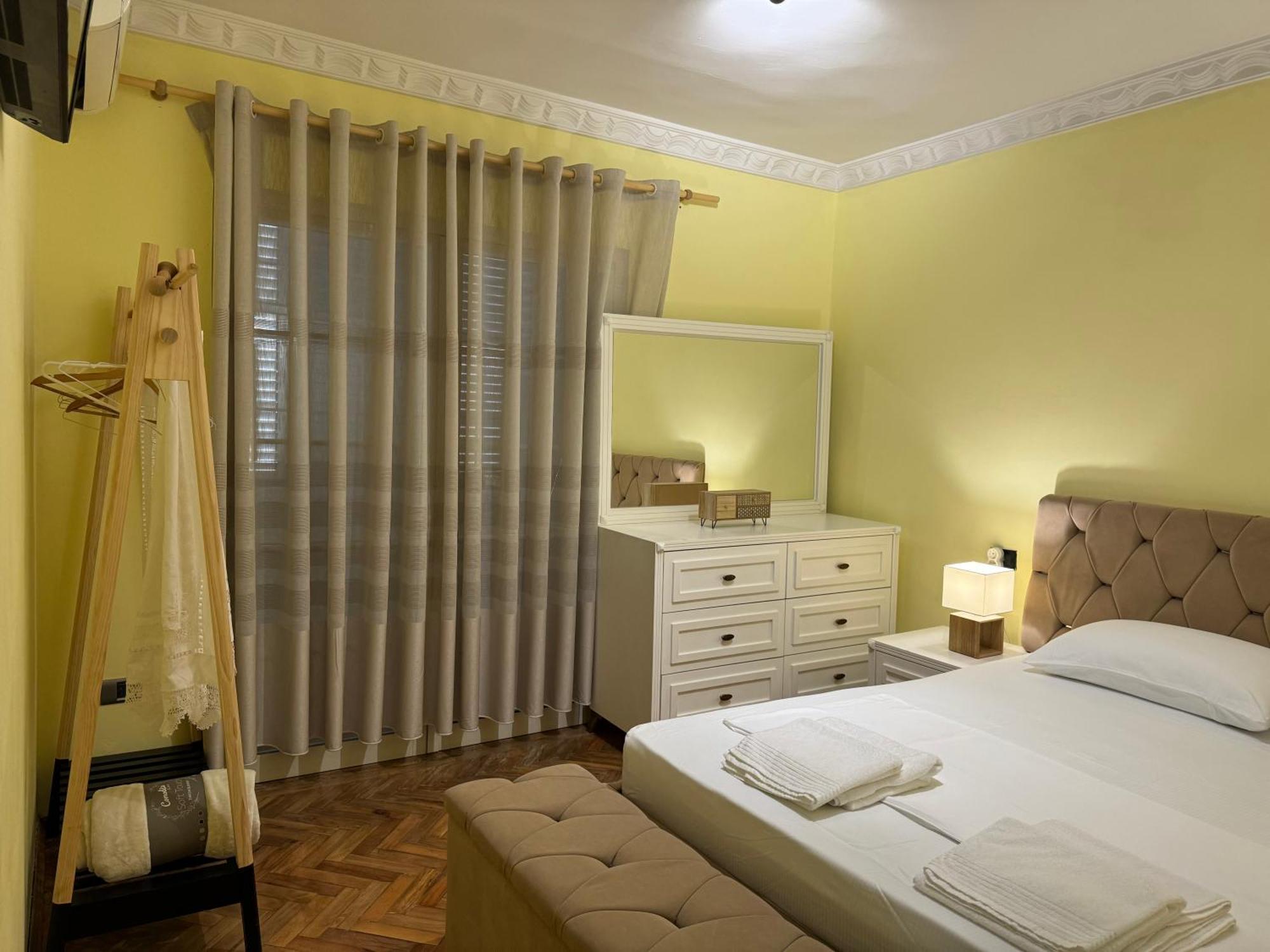 Fun House Serenity Apartment Tiranë Ngoại thất bức ảnh