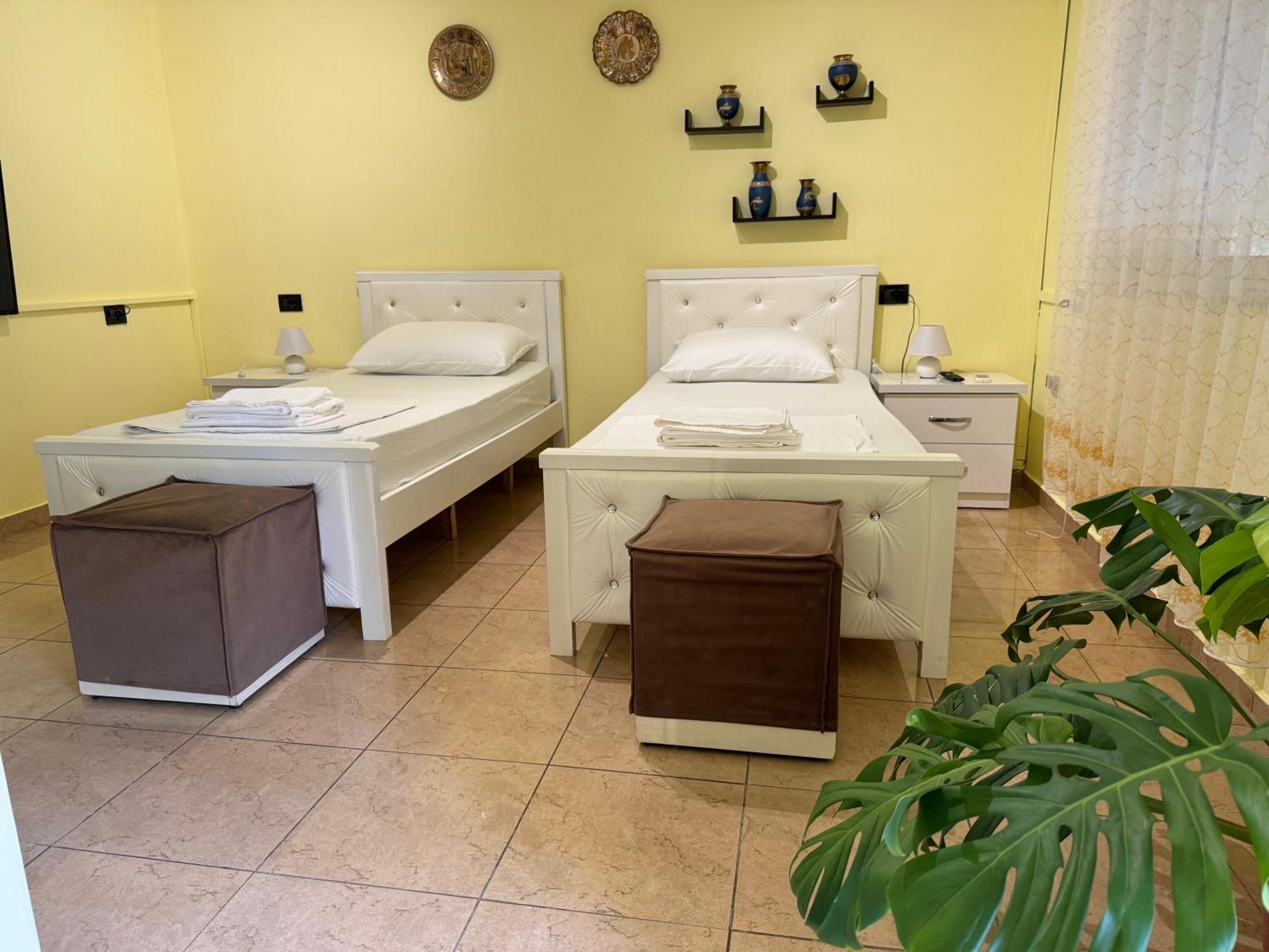 Fun House Serenity Apartment Tiranë Ngoại thất bức ảnh